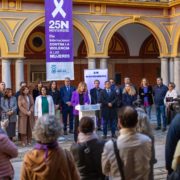 Manifiesto por el ‘25N’ en el Ayuntamiento de Huelva